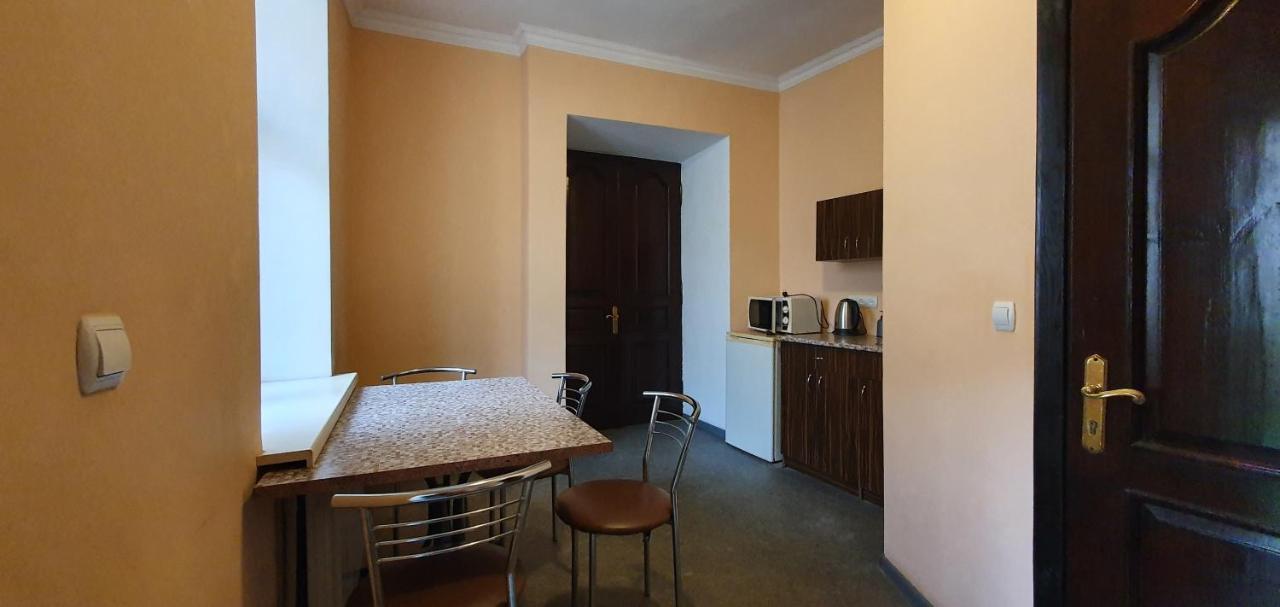 Apart-Hotel City Center Contrabas Hotel 3*