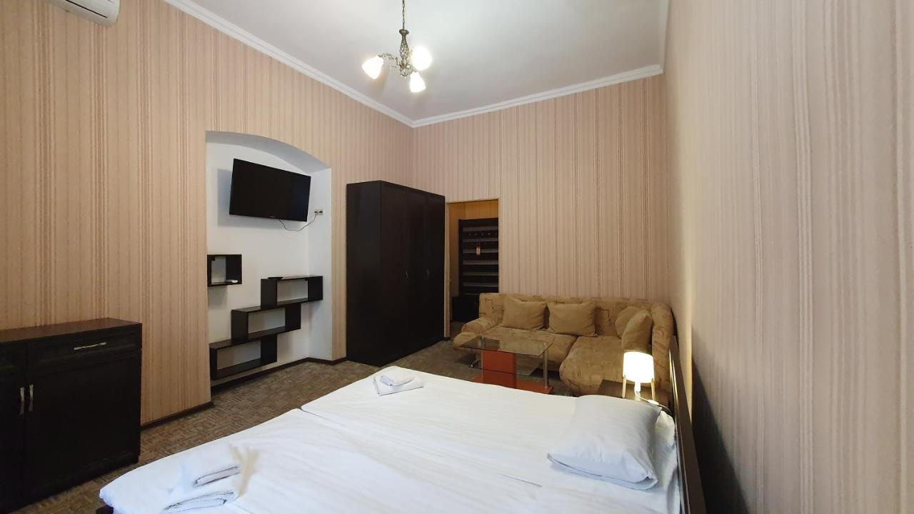 Hotel Apart-Hotel City Center Contrabas Lviv
