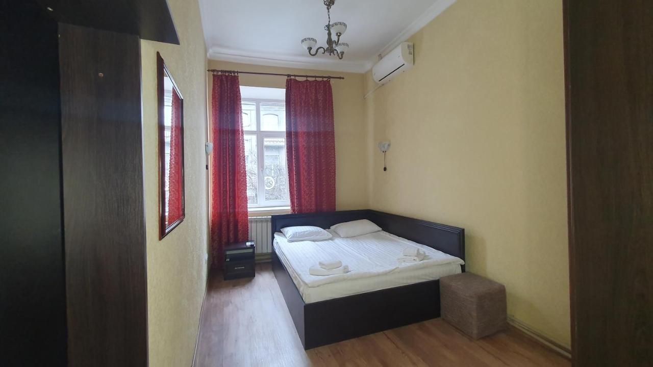 Apart-Hotel City Center Contrabas 3* Lviv